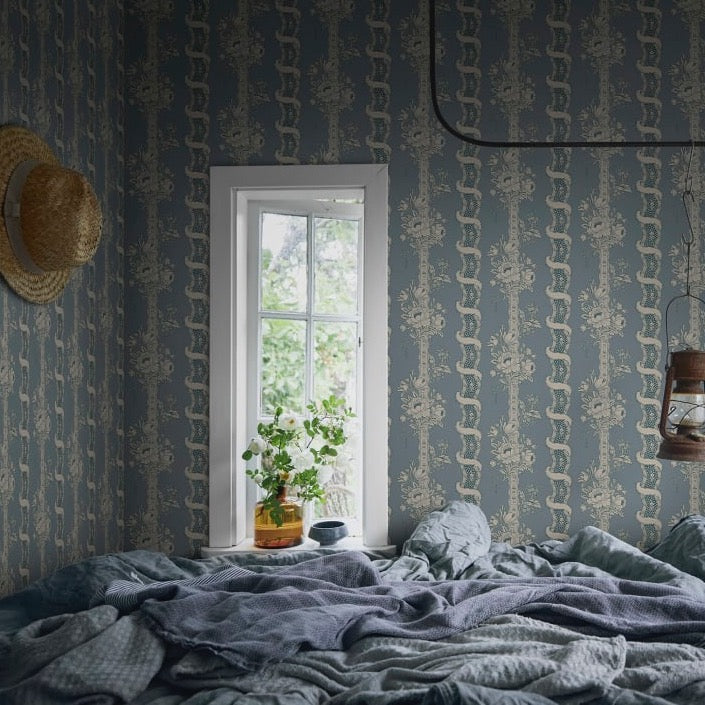 Alexandra - Misty Blue