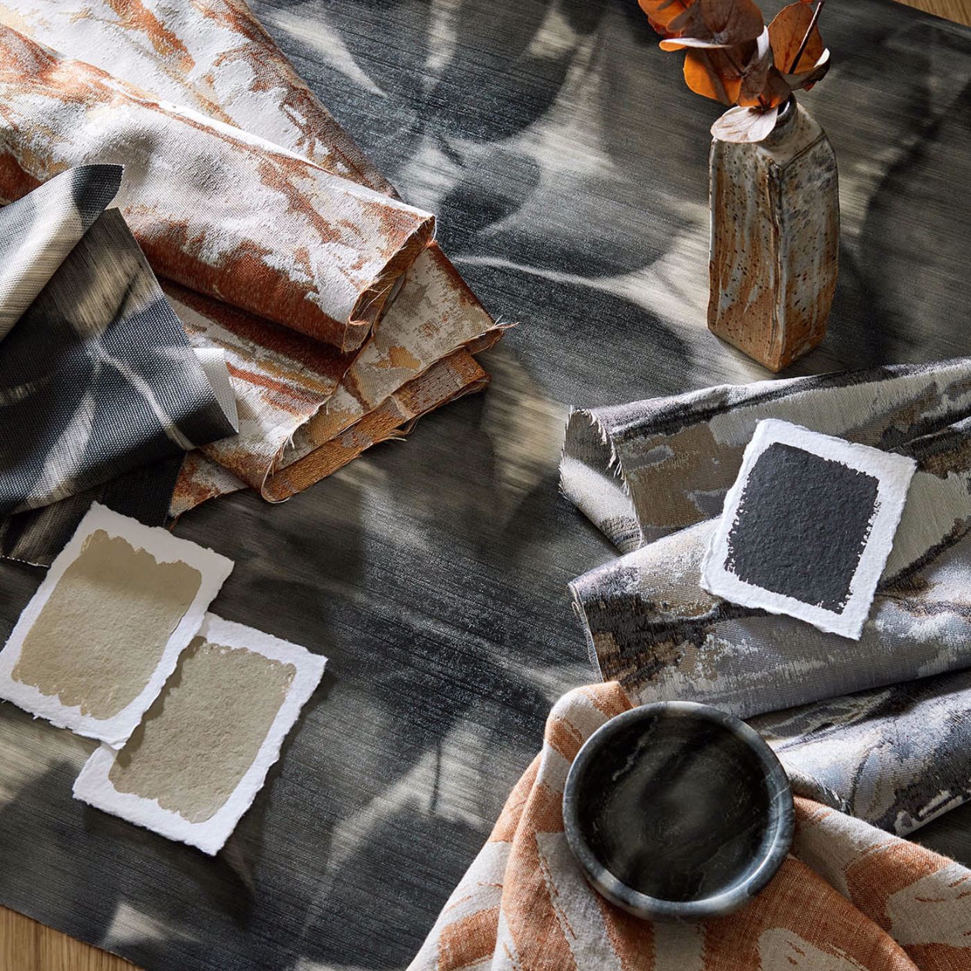 Grounded - Black Earth/Parchment