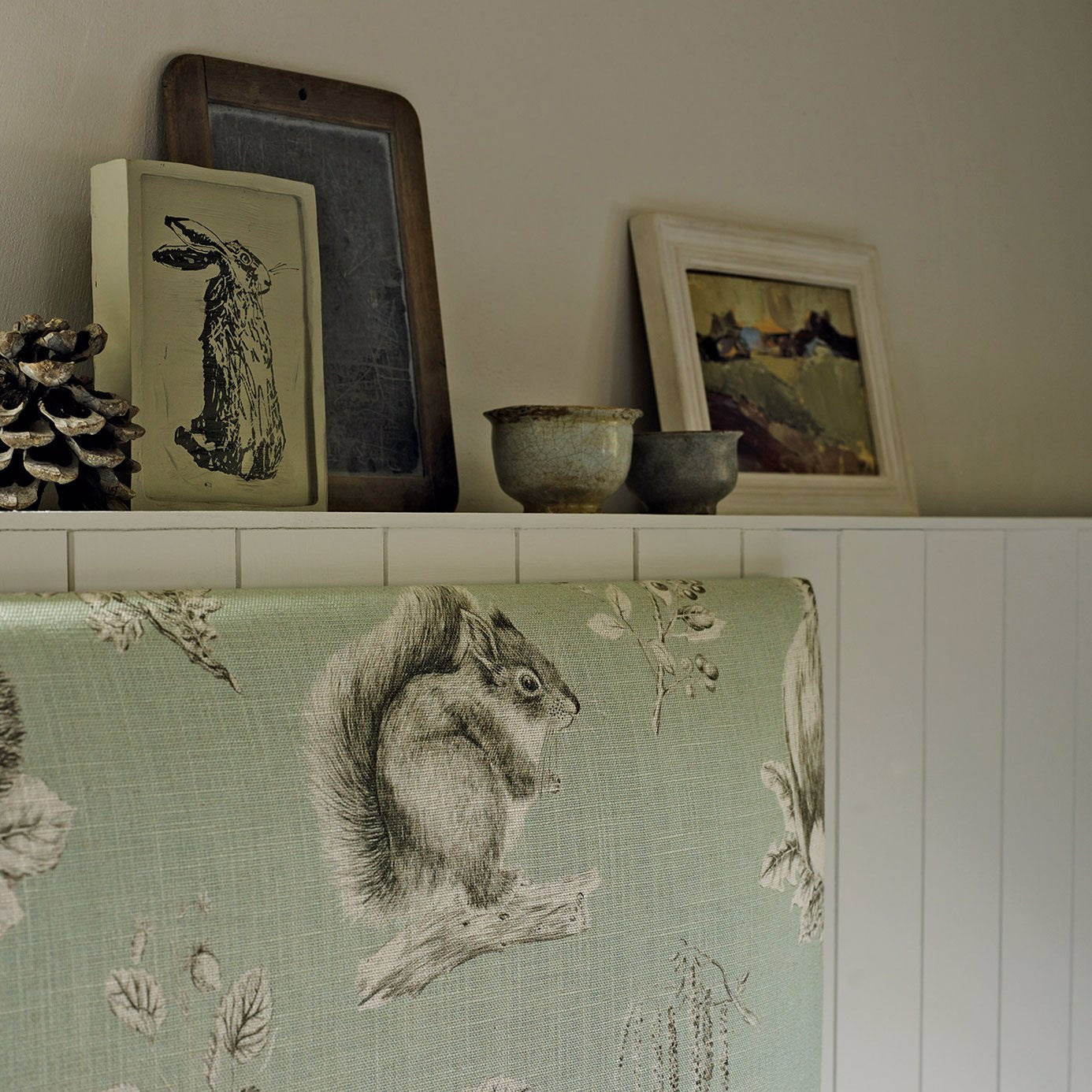 Squirrel & Hedgehog - Walnut/Linen