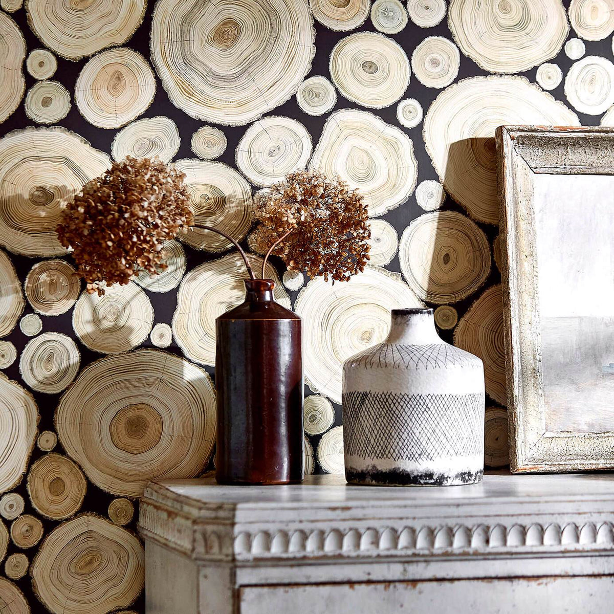 Alnwick Logs - Lacquer Black