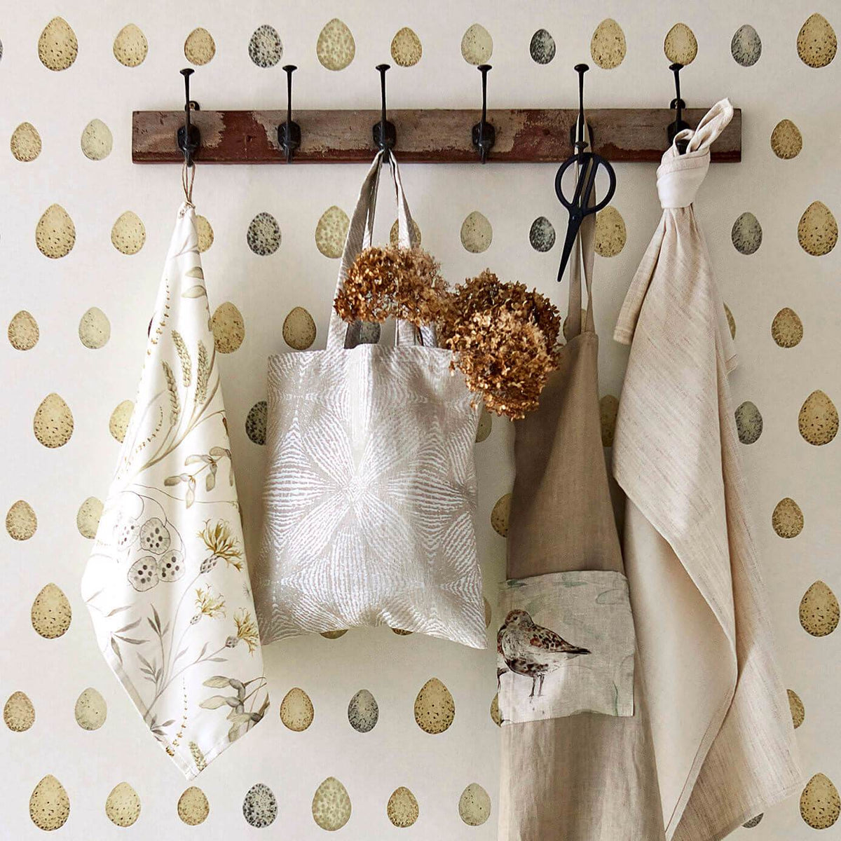 Nest Egg - Almond/Stone